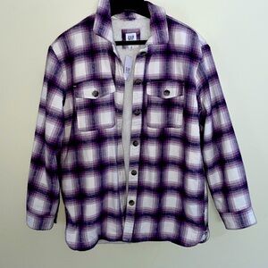 Gap purple and cream plaid Sherpa lined shacket. Girls size 14/16